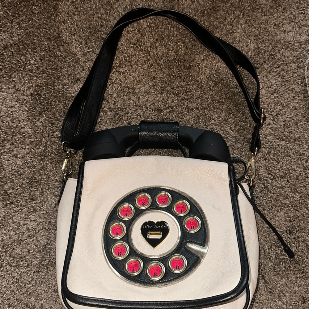 Rare Betsy Johnson phone that works!!!